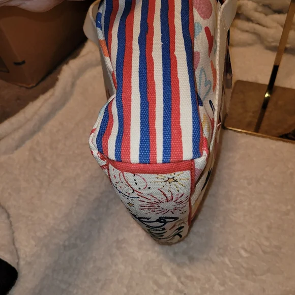 Brighton Tote - Picture 6 of 8